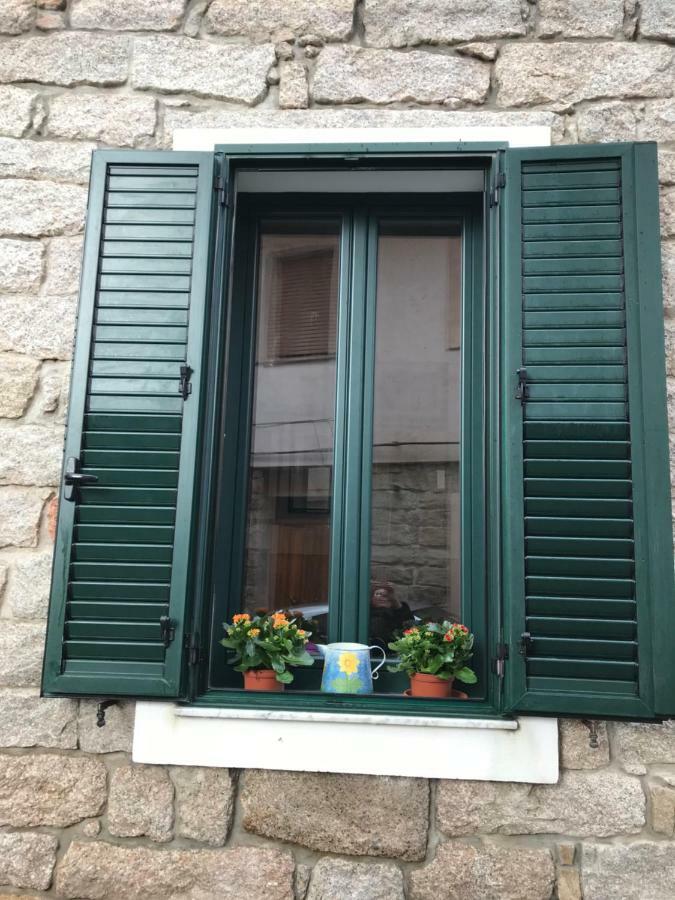 Sardegna Vicino Ad Olbia "La Casa Nel Vicolo" Villa Berchidda Exterior foto